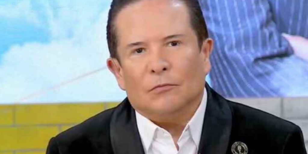Gustavo Adolfo Infante revela que Violeta Isfel cobra por fotos –