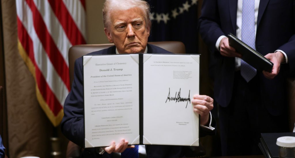 Trump Signs Order Requiring Voters Show Proof Of Citizenship In Federal Elections –