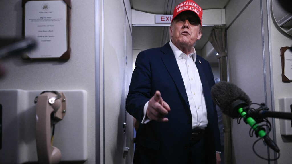 Trump Threatens To Strip Rosie O’Donnell Of Her Citizenship