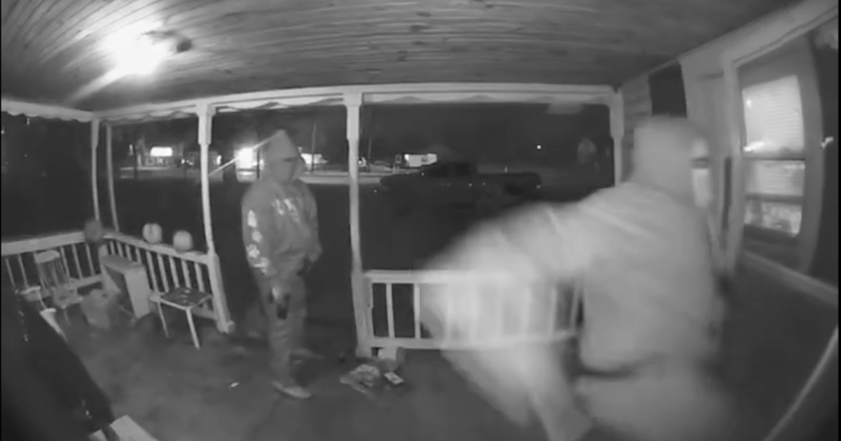 Home Invasion Ends With Intruder Dead and Victim in Handcuffs