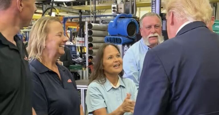 Trump: “There’s no bullsh*t” about that Peterbilt—then a hug